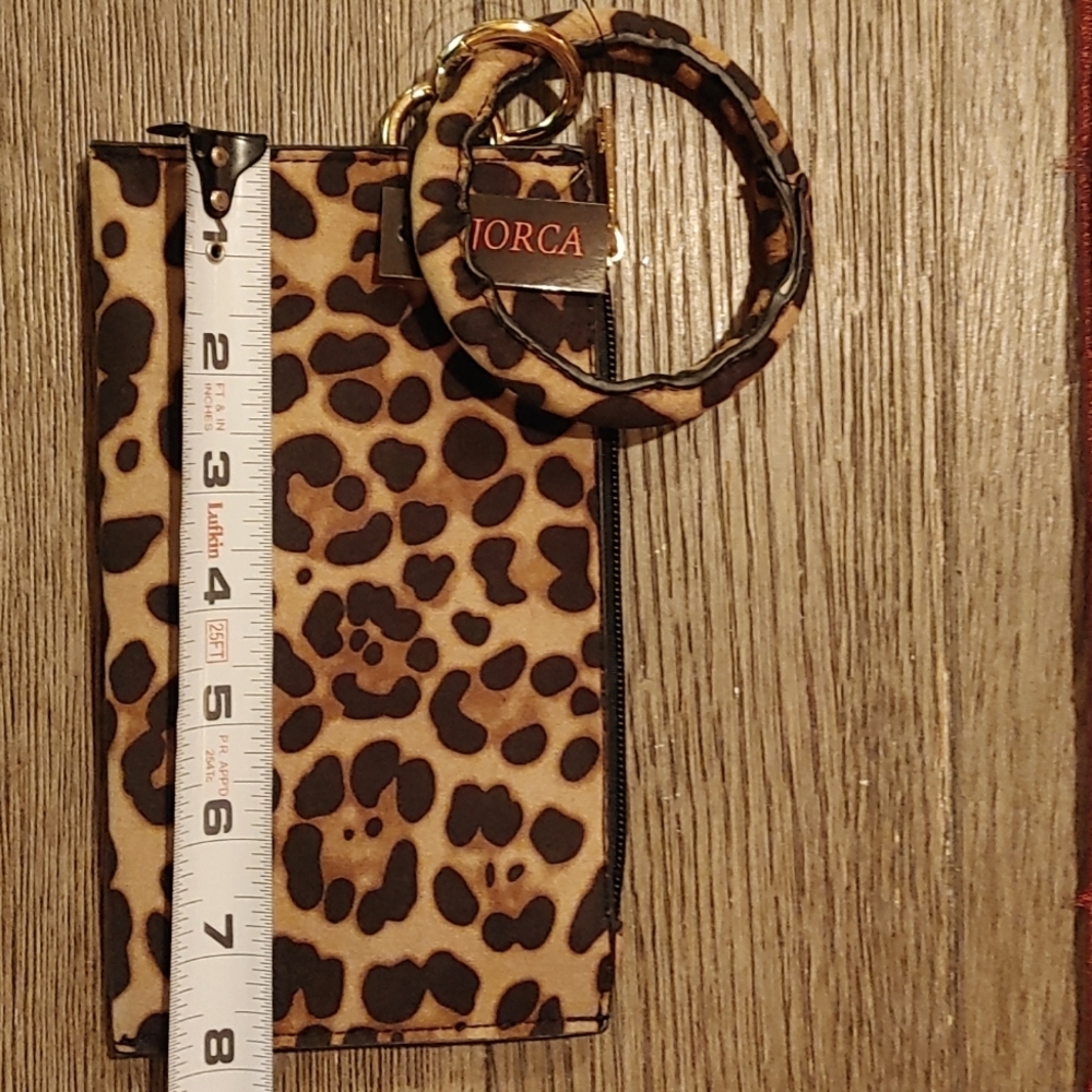 Leapord print clutch/wristlet